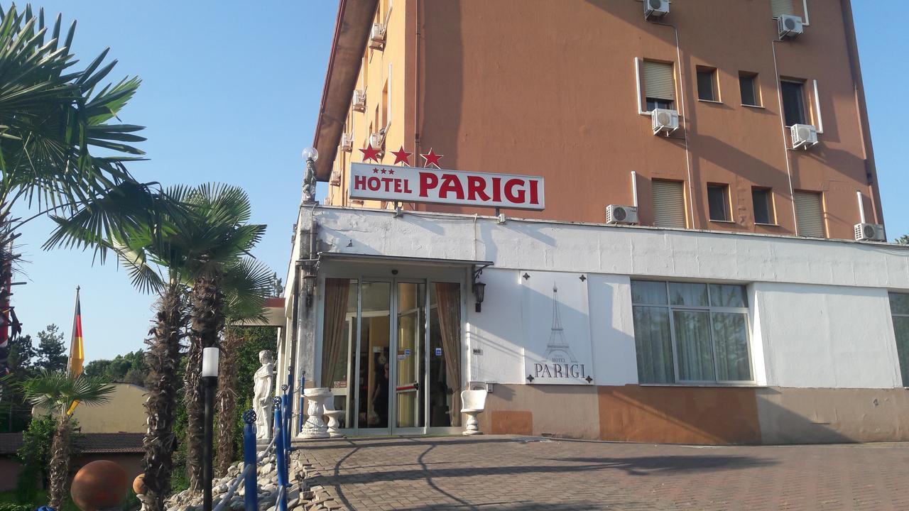 Hotel Parigi คาสเทลซานเปียโตรแตร์เม ภายนอก รูปภาพ